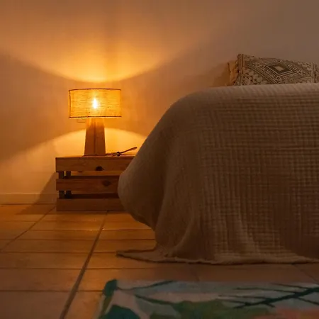 Maison De Charme Et Vue Imprenable A 180 Degres Sur Les Vignes Et Pyrenees Holiday home Paraza