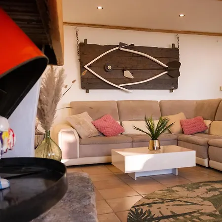 Maison De Charme Et Vue Imprenable A 180 Degres Sur Les Vignes Et Pyrenees Holiday home