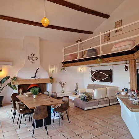 Maison De Charme Et Vue Imprenable A 180 Degres Sur Les Vignes Et Pyrenees Ferienhaus